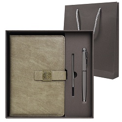 набор подарочный(ежедневник недатир. с магнитной застежкой + ручка+стержень)  цвет оливковый