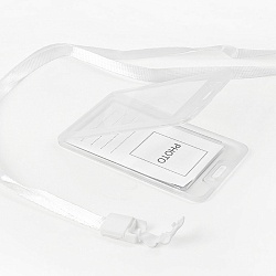 бейдж на ленте вертикальный белый