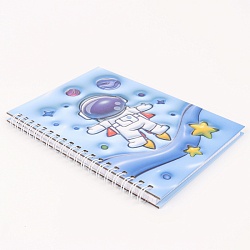 Блокнот 13*18см 48л на спирали в клетку "Космонавт"