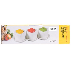 банки для сыпучих продуктов "сердце" в наборе (3банки с крышками,3ложки,подставка) (уценка)