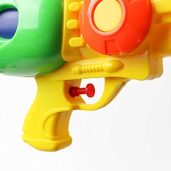 водяной пистолет. игрушка