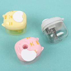 точилка с контейнером котик