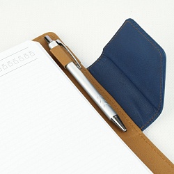 ежедневник а5 недатиров. 120л  обложка к/з  на застежке с держ. д/ручки