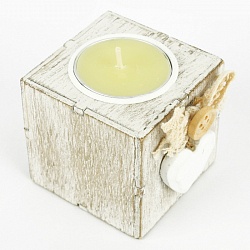 свеча "шайба" в деревянном  кубе с декором "сердечко" ассорти