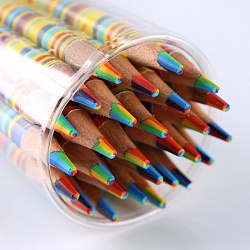 карандаш с многоцветным грифилем "енот и радуга" заточенный